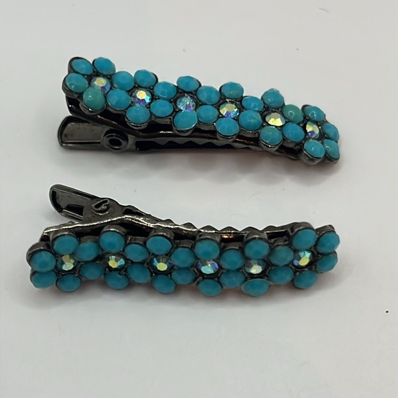 Stylish Hair Clips with Turquoise Floral Design Alligator Clips 8 Assortment - Picture 10 of 13